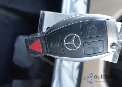 2014 Mercedes-Benz Cla 250 z USA, uszkodzony, nr VIN WDDSJ4EB2EN059820